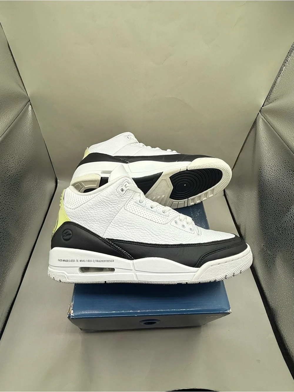 Authentic 2020 Jordan 3 Retro Fragment Men Size 9.5 Clean/Flawed
